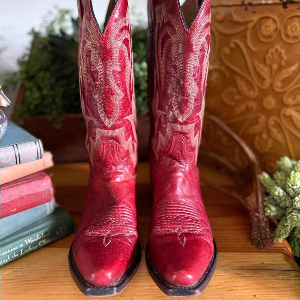 Shyanne Red Gemma Snip Toe Western Cowboy Boots